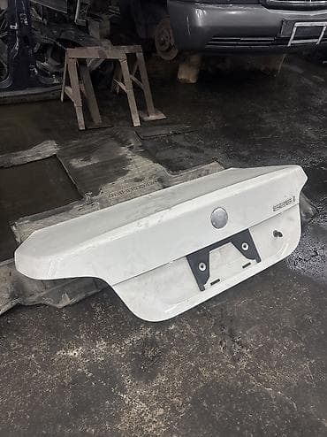 e500 124: Крышка багажника BMW 5‑Series E60 (седан) - Оригинальная деталь BMW - — 1