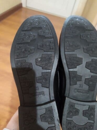 купить обувь бишкек: Продам новые школьные туфли, 33 размер — 4
