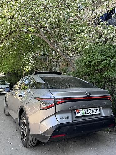 byd plus: Toyota bZ3: 2024 г., Электромобиль, Седан — 3