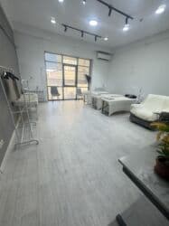 оборудование для парикмахера: Сдаю просторный светлый кабинет для — 2