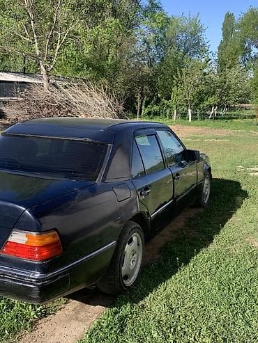 ауди а6 с4 1: Mercedes-Benz W124: 1993 г., 2.2 л, Кол менен иштөөчү, Бензин, Седан — 5