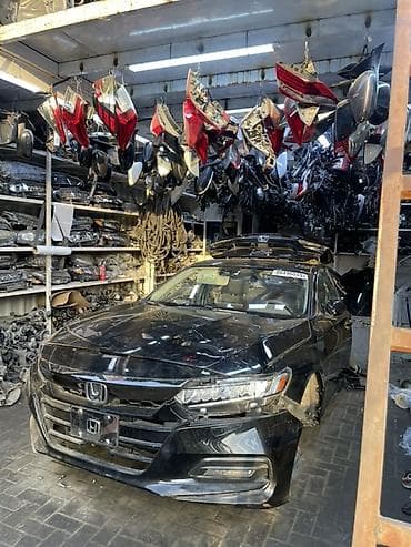 Авторазбор Honda Accord (10-е поколение, седан). В наличии