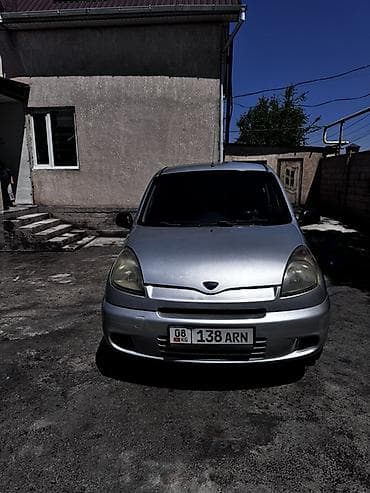 Toyota Yaris Verso: 2000 г., 1.3 л, Механика, Бензин, Минивэн