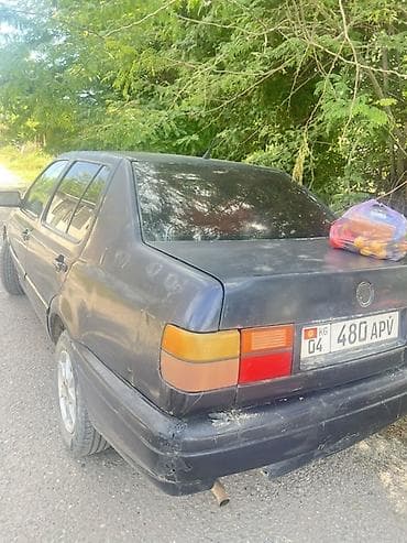 Volkswagen: Volkswagen Vento: 1992 г., Кол менен иштөөчү, Бензин, Седан — 3