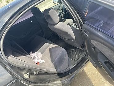 agu: Toyota Avensis: 2001 г., 1.6 л, Ручные, Бензин, Седан — 9