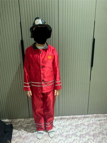 Игрушки: Комплект, цвет - Красный, Б/у — 2