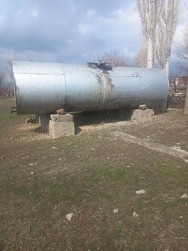 столы с регулируемой высотой: Металлическая цилиндрическая емкость горизонтального типа - Материал — 3