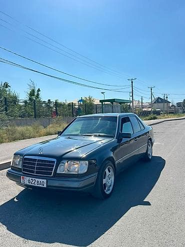 Mercedes-Benz W124: 1993 г., 2.8 л, Механика, Бензин, Седан — 3