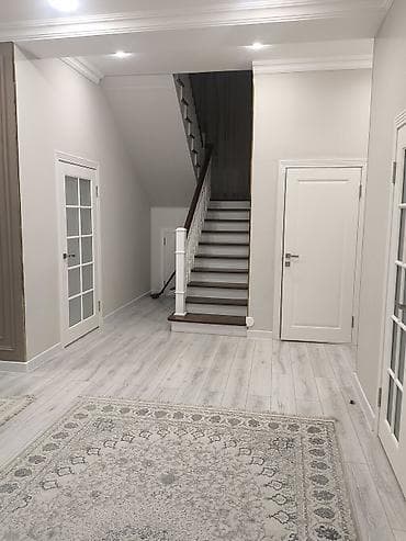 Сниму дом: Двухэтажный дом в классическом стиле с архитектурной подсветкой и — 5