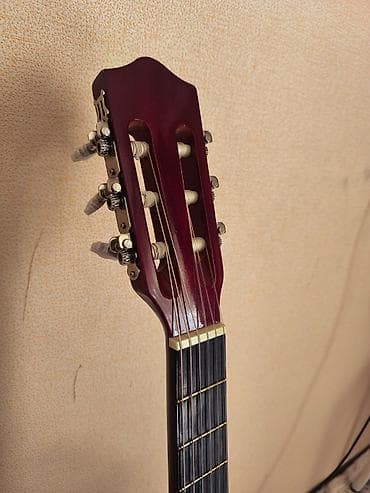 бу гитары: Классическая гитара. Играл менее года, покупал за 4500. Подойдёт для — 3