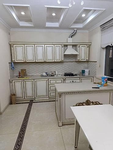 300 м², 4 комнаты — 10
