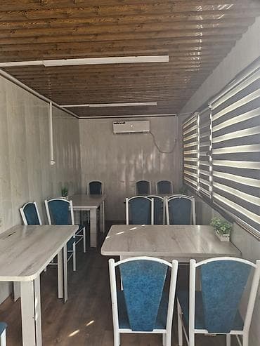 Стол и стул для кафе