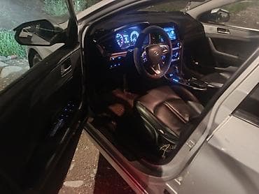 Продажа авто: Hyundai Sonata: 2018 г., 0.2 л, Автомат, Газ, Седан — 4