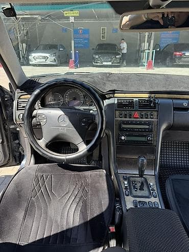 Mercedes-Benz E-Class: 2000 г., 3.2 л, Автомат, Дизель, Седан — 8