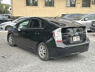 Продажа авто: Toyota Prius: 2011 г., 1.8 л, Вариатор, Гибрид, Хэтчбэк — 3