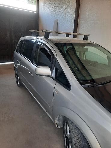 thindiag 2: Opel Zafira: 2010 г., 1.8 л, Механика, Бензин, Минивэн — 8