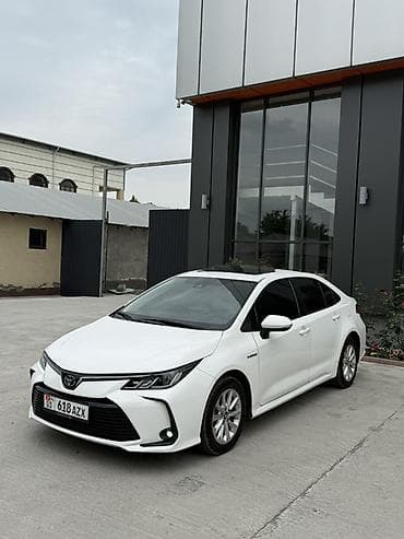 215 75 16c: Toyota Corolla: 2020 г., 1.8 л, Вариатор, Гибрид, Седан — 6