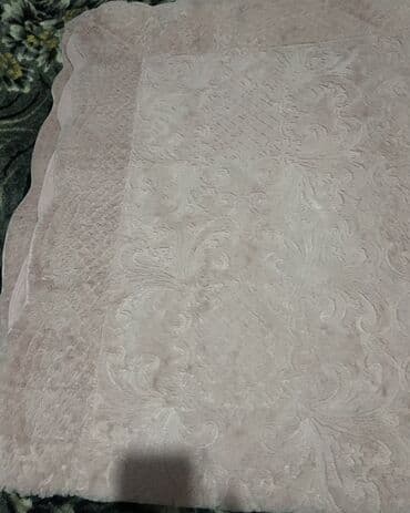 двуспальное одеяло из шерсти: Покрывало для кровати, Б/у — 5