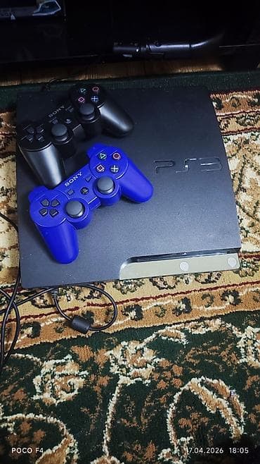 Sony PlayStation 3 Slim (PS3) с двумя оригинальными геймпадами