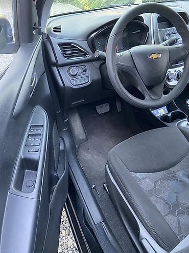 forester sf5: Chevrolet Spark: 2017 г., 1 л, Автомат, Бензин, Лифтбек — 7