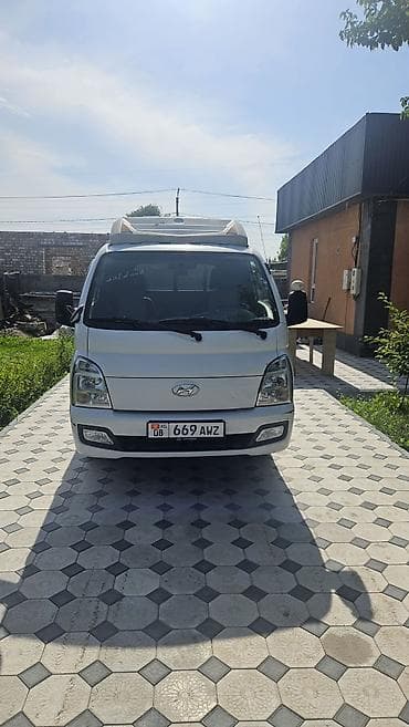 porter 2: Легкий грузовик, Hyundai, Стандарт, До 1 т — 2