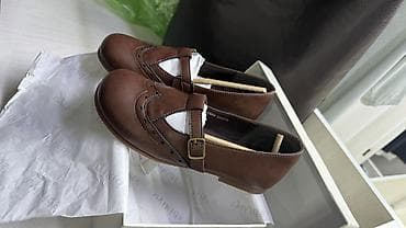 Платья: Стильные туфли-броги Размер :33 Мягкая подошваудобные Цена :1800 — 1