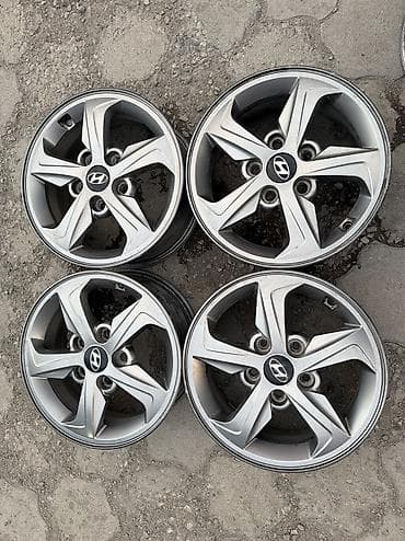 5x114: Литые Диски R 15 Hyundai, Комплект, отверстий - 5, Б/у — 2