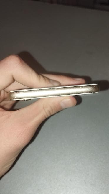 Apple iPhone: IPhone 6s, Б/у, 64 ГБ, Золотой — 2