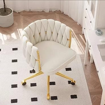 розовое офисное кресло: Вращающееся кресло на роликах в стиле глам/арт-деко. - Обитое мягким — 3