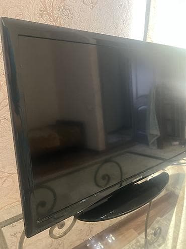 microlab solo 2: Телевизор Samsung с диагональю примерно 32" (80 см). Классический — 2