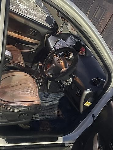 рафик машина цена: Toyota ist: 2003 г., 1.5 л, Автомат, Бензин, Хэтчбэк — 5