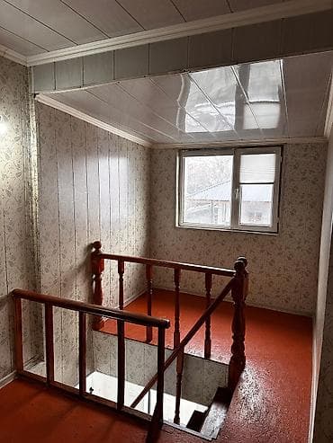 земли: Продается дом🔥 📍 Адрес: Пишпек (ориентир Гагарина/ Термечикова) 🔢 Год — 8