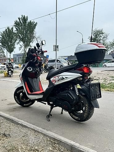 Скутеры: Макси-скутер Yamaha, 175 куб. см, Бензин, Б/у — 2