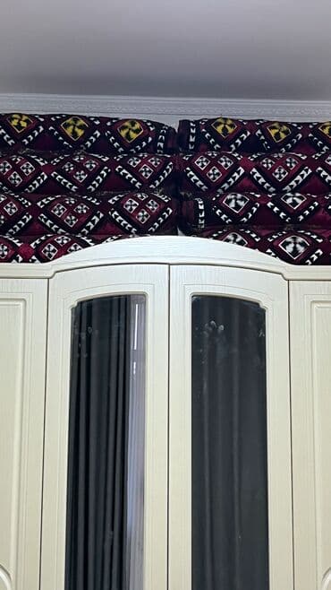 срочно в связи с переездом: 4 жер тошок 4 жууркан 1,5 8 подушек Новые, не пользовались. Причина — 2