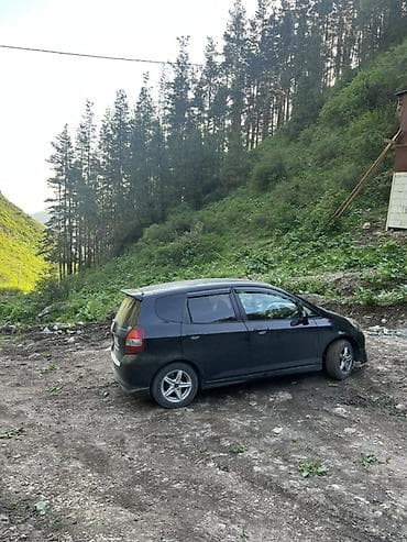 kia k3 хатчбек: Honda Fit: 2002 г., 1.3 л, Вариатор, Хэтчбэк — 1