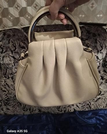 Сумка-женская ручная, структурированная, кремового цвета. - Материал — 4