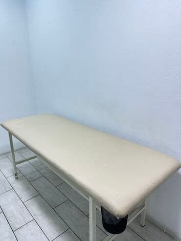 продаю оборудование для салона красоты: Продаю кушетку отличного качества Б/У 4500 — 3