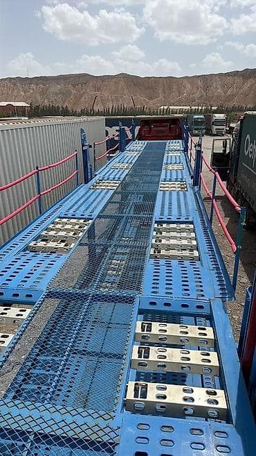 с документами: Продаю Автовоз-полуприцеп двухъярусный. 8местный - Двухуровневая — 4