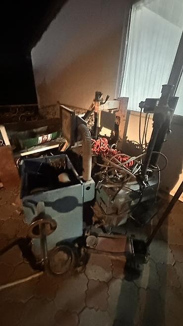 Оборудование для бизнеса: 2 балансировка3 разбартовка4 дамкрат 2 воздушный дамкрат, 1пневма — 1