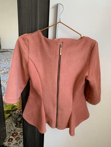 Киреге берилүүчү кийимдер: Продаю б/у вещи сом срочно — 4