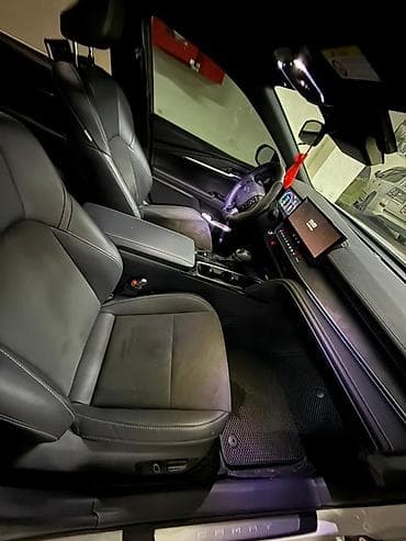 камра: Toyota Camry: 2025 г., 2.5 л, Вариатор, Гибрид, Седан — 7