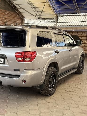 тайота из: Toyota Sequoia: 2010 г., 5.7 л, Автомат, Бензин, Внедорожник — 6