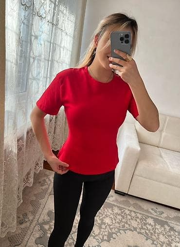 женские футболки с длинным рукавом: Базовая женская футболка с коротким рукавом и круглым вырезом — 2