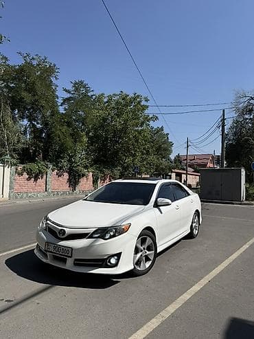 Toyota Camry: 2014 г., 3.5 л, Автомат, Бензин, Седан — 4
