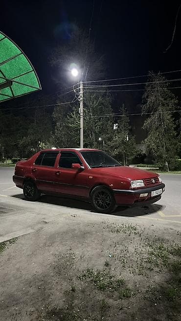 9 5j: Volkswagen Vento: 1992 г., 1.8 л, Ручные, Бензин, Седан — 1