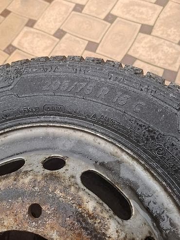 Шиналар: Дөңгөлөктөр монтажда 205 / 75 / R 16, Жеңил коммерциялык транспорт (C/LT), Темир — 2