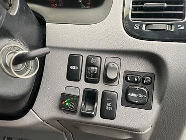 Toyota: Toyota Ipsum: 2002 г., 2 л, Автомат, Бензин, Минивэн — 10