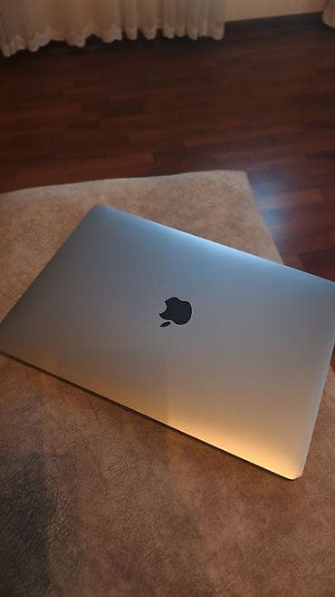 Apple MacBook Pro 13" (серый космос) - Экран Retina, подсветка