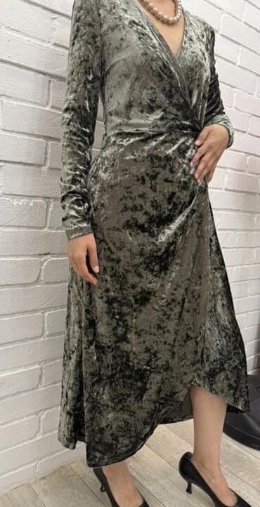 свадебные и вечерние платья: Вечернее платье, Коктейльное, Длинная модель, Велюр, С рукавами, S, M — 2