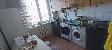 flat osh: Сдаётся комната в квартире. 8мкр - Просторная светлая комната с окном — 7